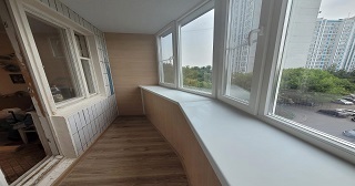 Застеклить лоджию Северск цена от 9804 руб. м/п. за 50 часов