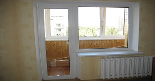 Ремонт балконной двери Северск, цена от 981 руб.